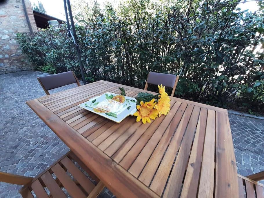 Lajatico Rentals - Casa Di Alice Nel Borgo Екстериор снимка